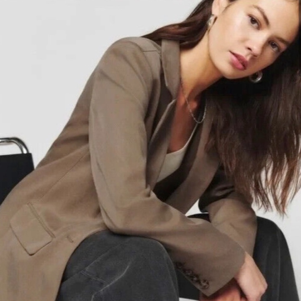 Like New (worn once) Reformation Slim Blazer S